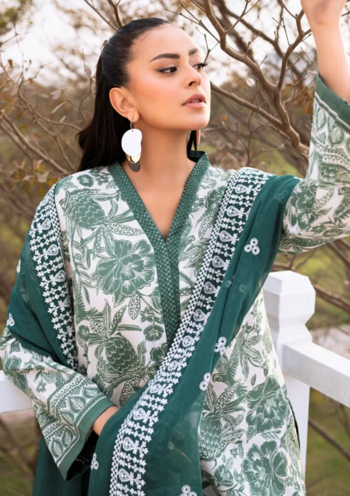 Muraad Edit 25 Elvish Raha Luxury Lawn Collection - Image 2