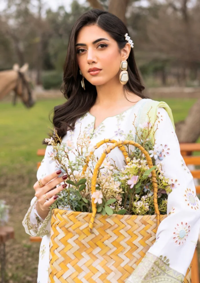 Muraad Edit 25 Eshal Raha Luxury Lawn Collection - Image 2