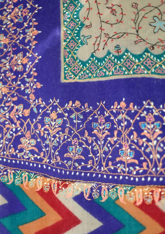 Pashmina Kaani Work Shawl D 08 Luxury Lawn Collection - Image 3