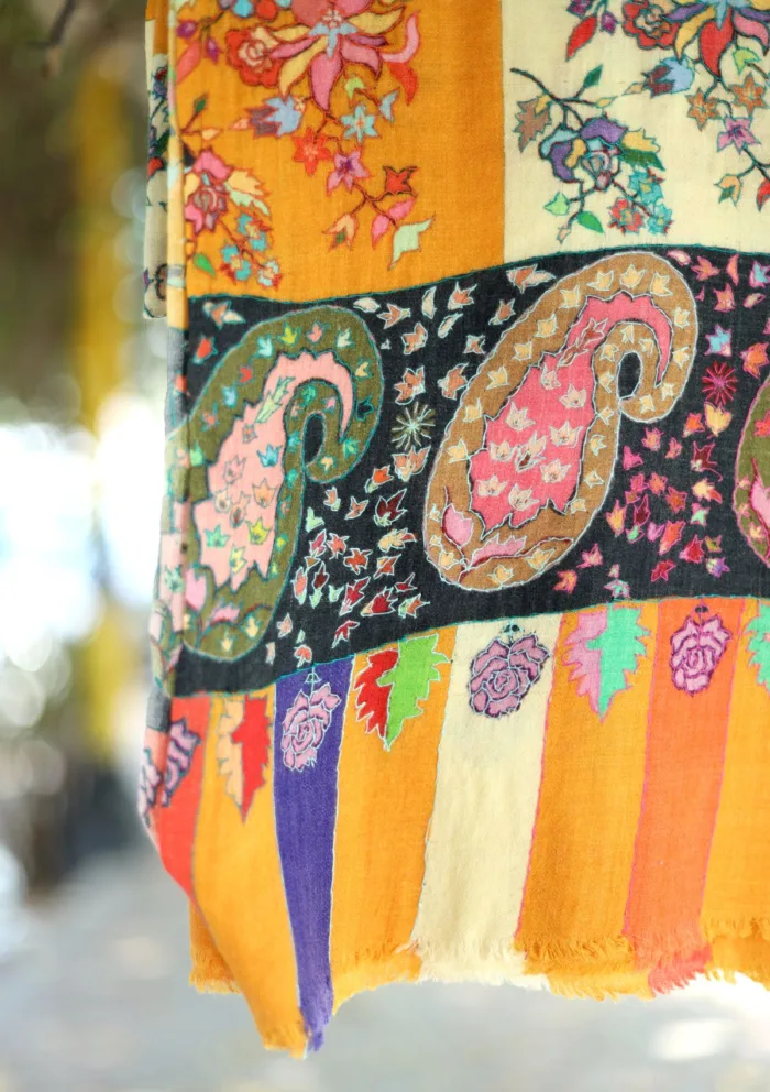 Pashmina Kaani Work Shawl D 10 Luxury Lawn Collection - Image 2