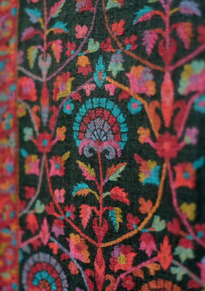 Pashmina Kani Jamawar Shawl D 131 Luxury Lawn Collection - Image 2
