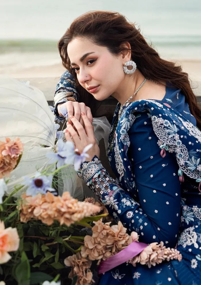 Qalamkar Luxury QSL25 05 Aurora Sahil Lawn Collection - Image 4