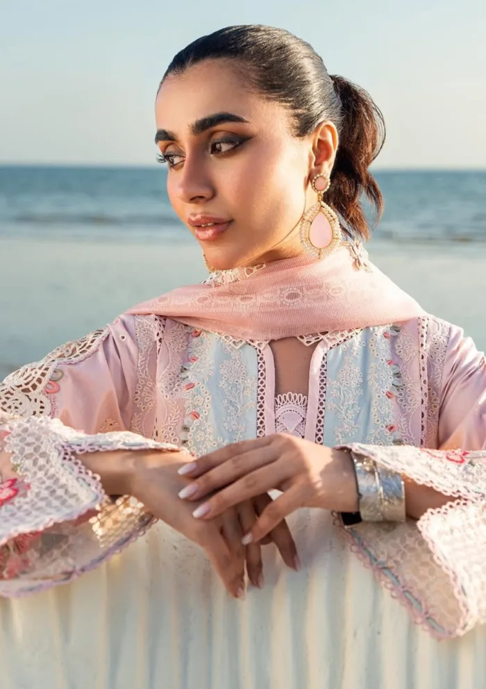 Qalamkar Luxury QSL25 08 Reem Sahil Lawn Collection - Image 4