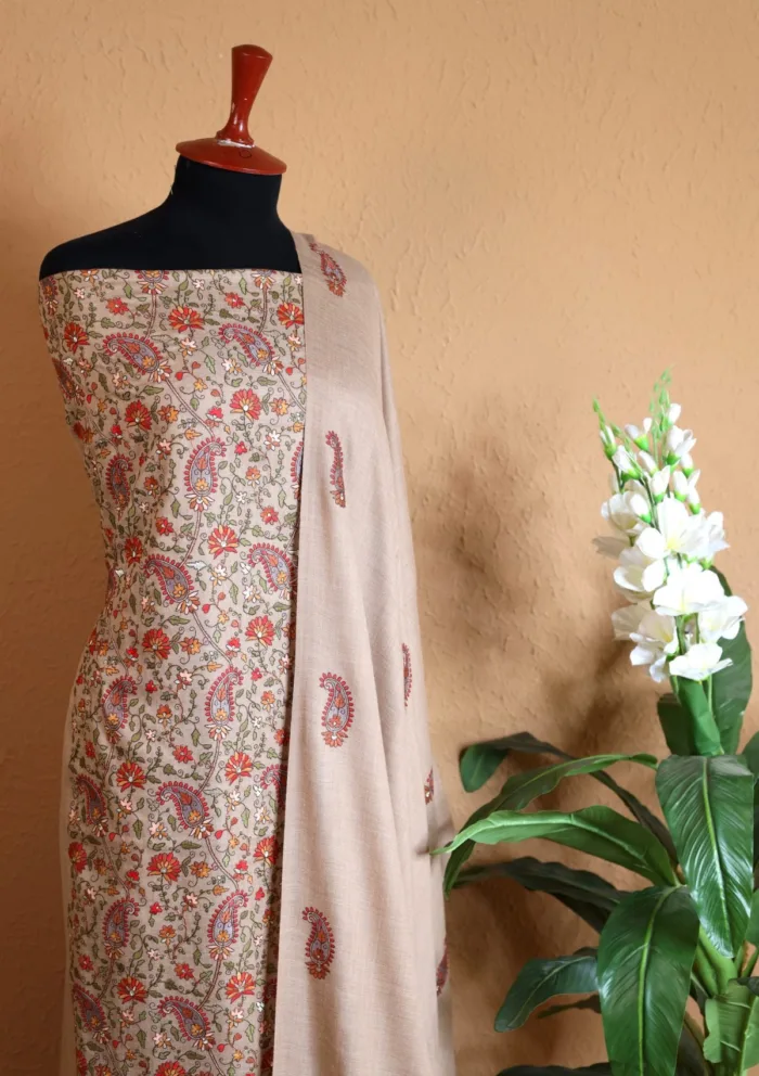 Riwaj Volume II D 01 E Pashmina Embroidered Suit Luxury Lawn Collection - Image 2