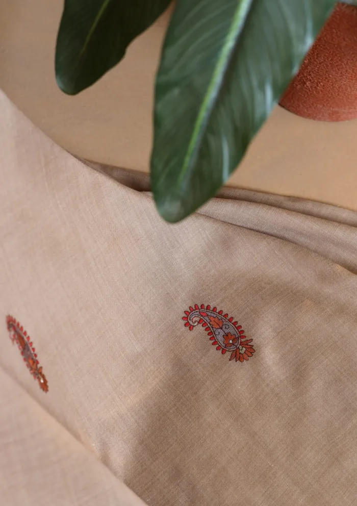 Riwaj Volume II D 01 E Pashmina Embroidered Suit Luxury Lawn Collection - Image 3