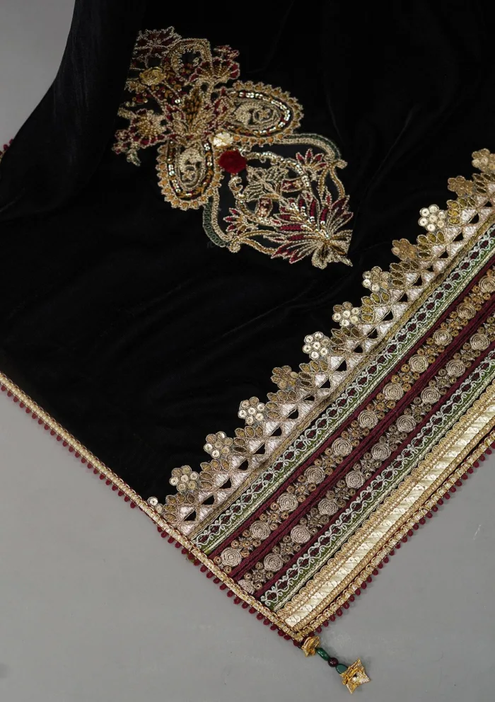 Sadias Collection D 13 Velvet Shawl Luxury Lawn Collection - Image 3
