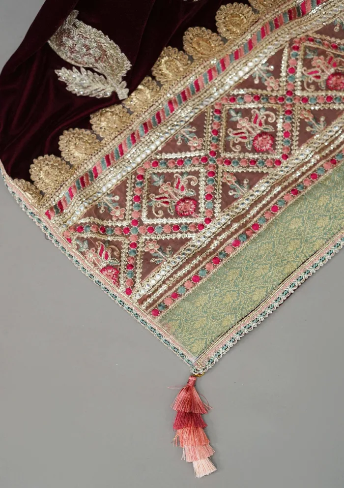 Sadias Collection D 19 Velvet Shawl Luxury Lawn Collection - Image 3
