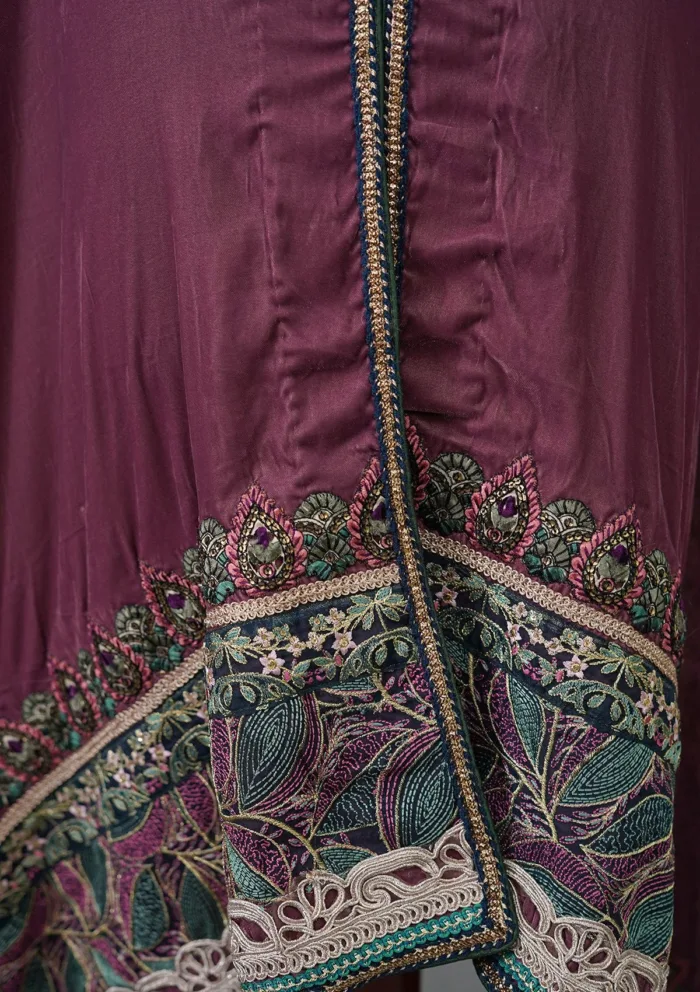 Sadias Collection D 30 Velvet Shawl Luxury Lawn Collection - Image 3