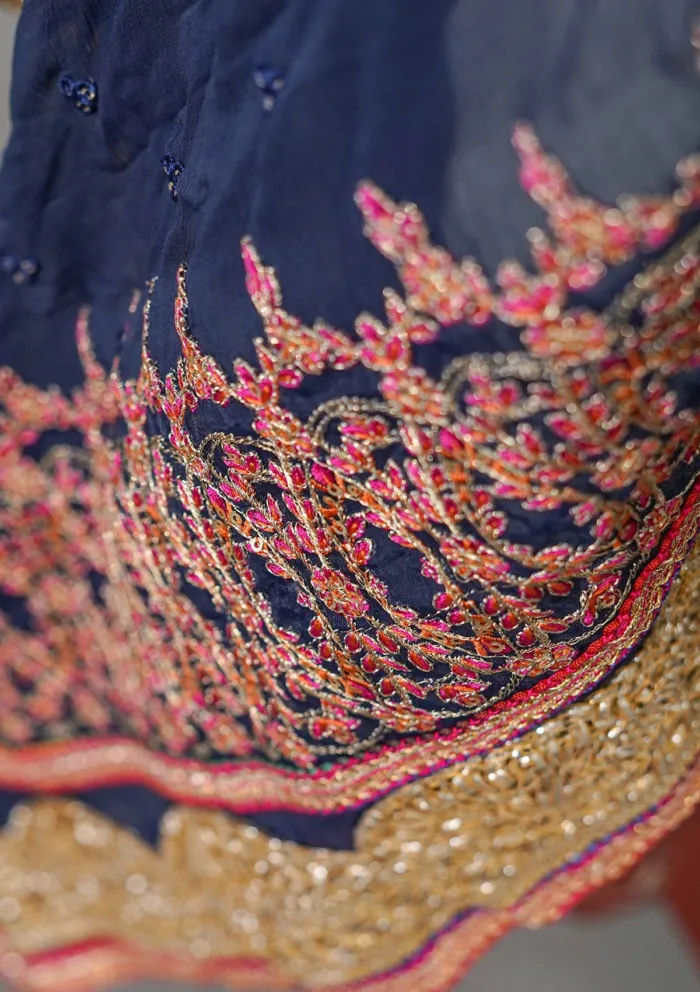 Sadias Collection D 42 Chiffon Shawl Luxury Lawn Collection - Image 3