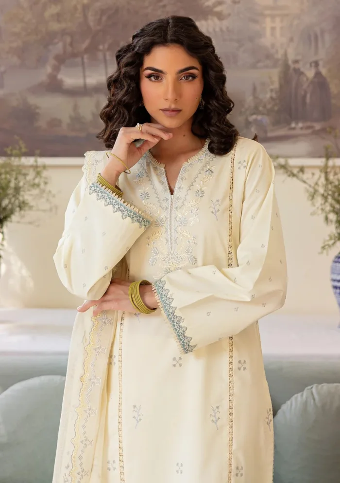 Seran HINA Nayaab Eid 25 Luxury Lawn Collection - Image 4