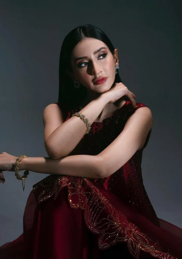 Sidra Fahad Red Elienna 24 Luxury Lawn Collection - Image 2