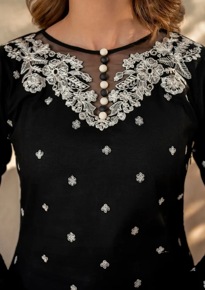 Zarif ZF25 Julian Eid Pret Luxury Lawn Collection - Image 4
