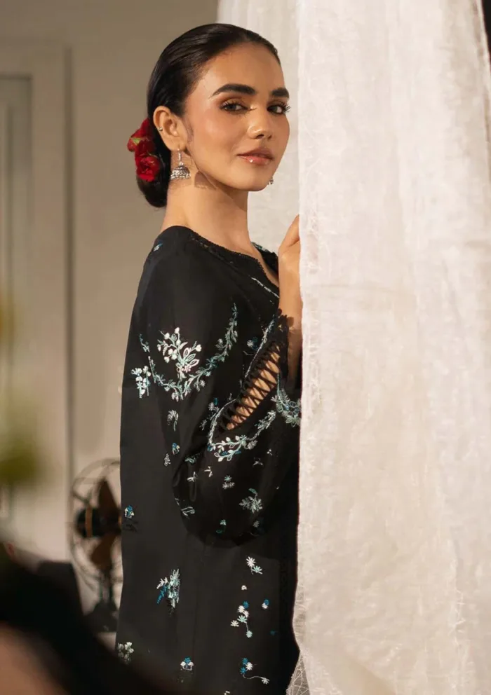 Zarposh Mahzadi Sajni Luxury Lawn Collection - Image 4