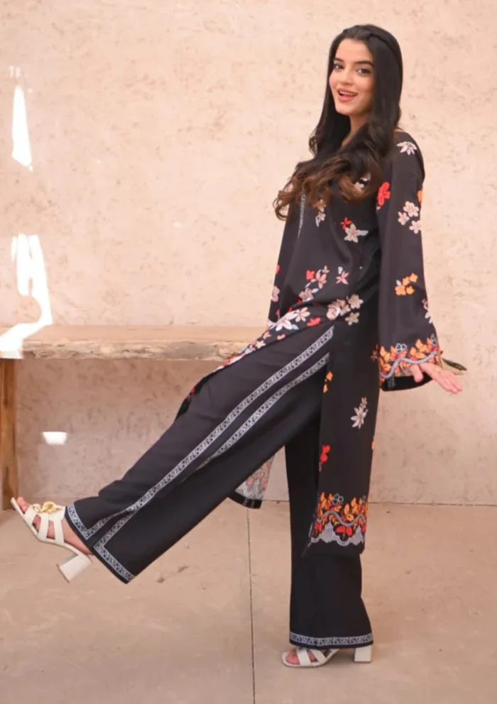 Zauk Karla Two Piece Luxury Lawn Collection - Image 6