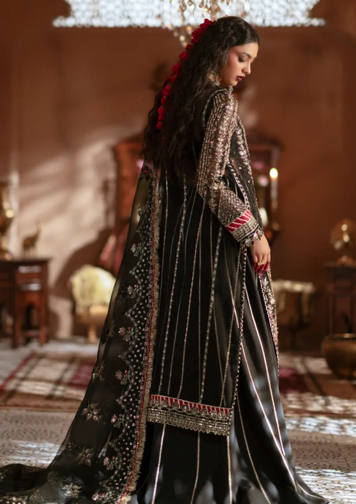 Zevk Chand Begum Mughal Raaniyaan 25 Luxury Lawn Collection - Image 2