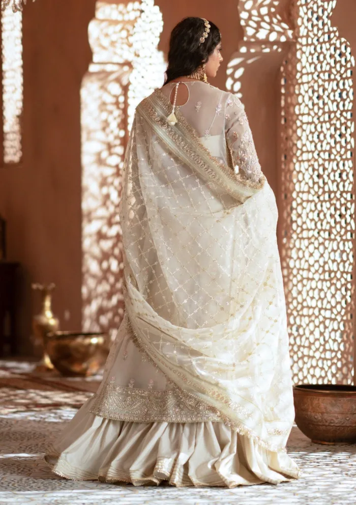 Zevk Ruhaani Begum Mughal Raaniyaan 25 Luxury Lawn Collection - Image 2