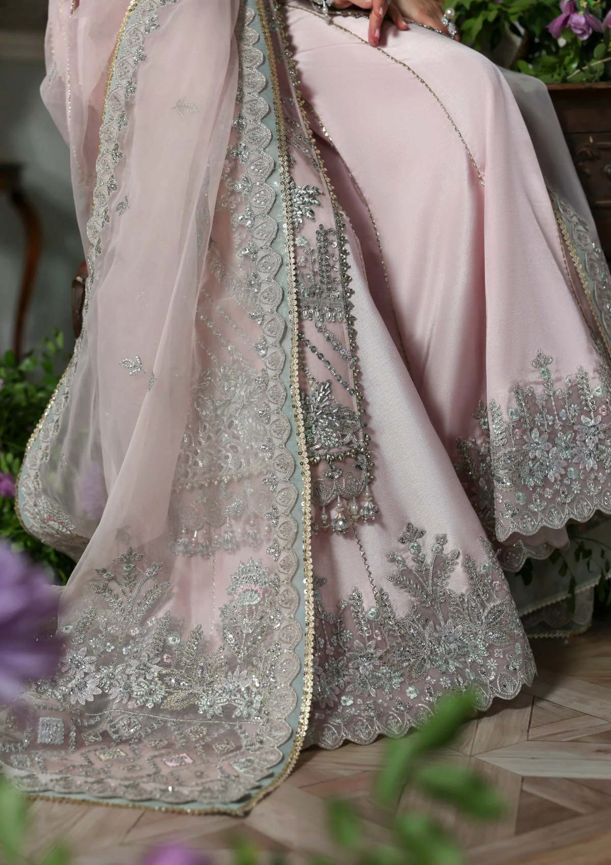 Akbar Aslam Adf-1576 Anvaha Deewani Formals 25 3 Akbar Aslam Adf-1576 Anvaha