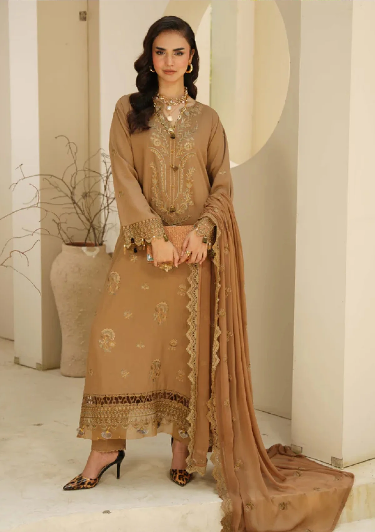 Humdum H25-06 Mushak Embroidered Karandi Winter 1 Humdum H25-06