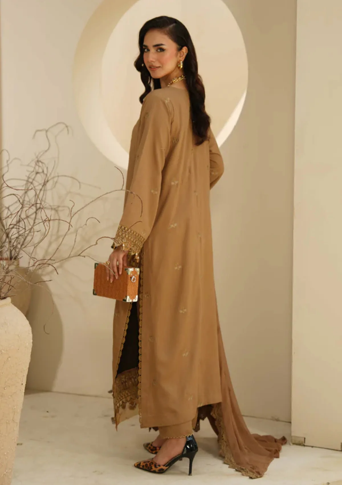 Humdum H25-06 Mushak Embroidered Karandi Winter 4 Humdum H25-06