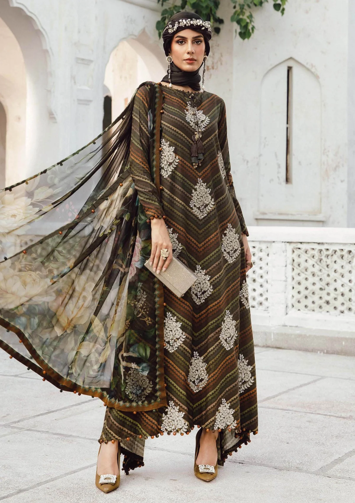 Maria B Mrm-05B Rani Mahal M Prints 25 Winter 1 Maria B Mrm-05B