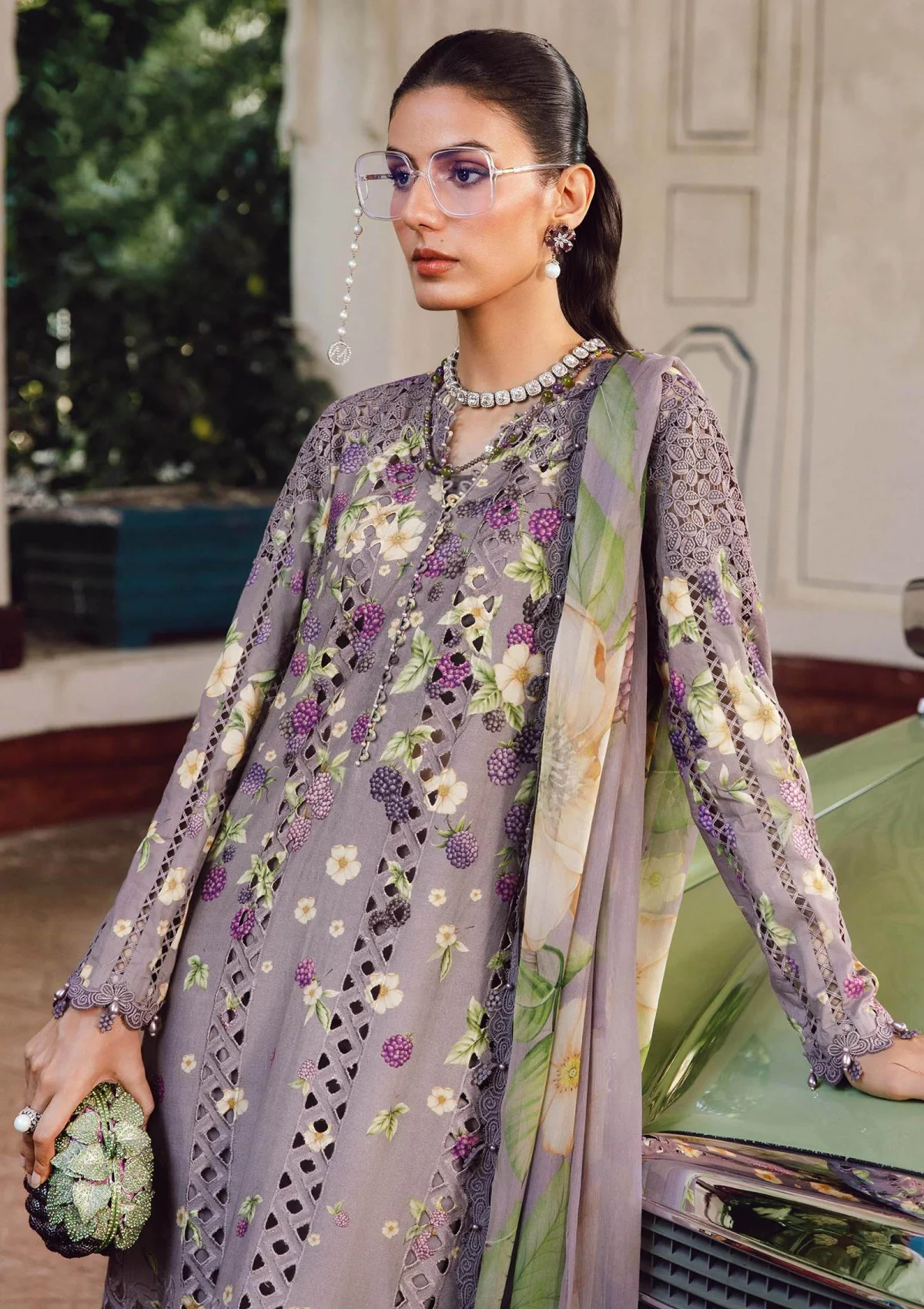Maria B Mrm-06B Rani Mahal M Prints 25 Winter 3 Maria B Mrm-06B