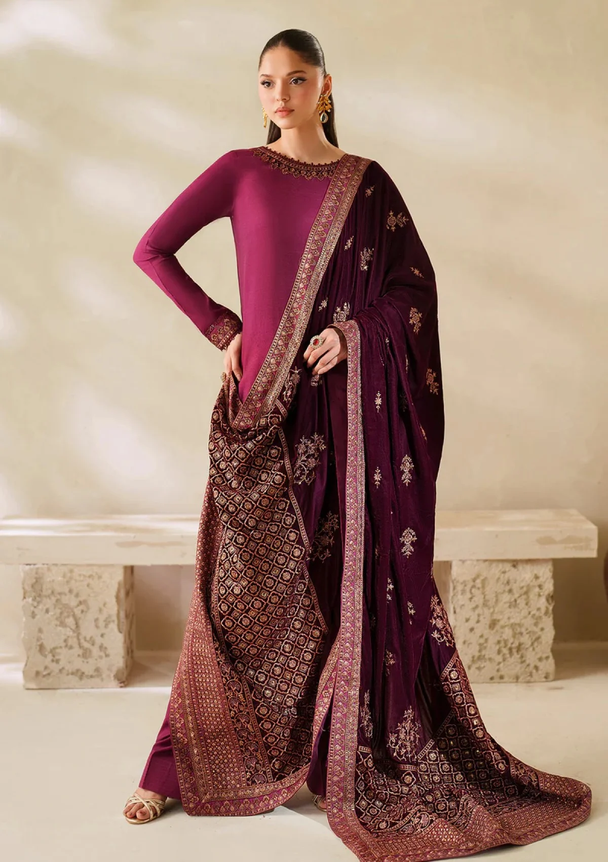 Zarif Zrf-Vs-02 Winter Edit 25 Velvet Shawl 1 Zarif Zrf-Vs-02