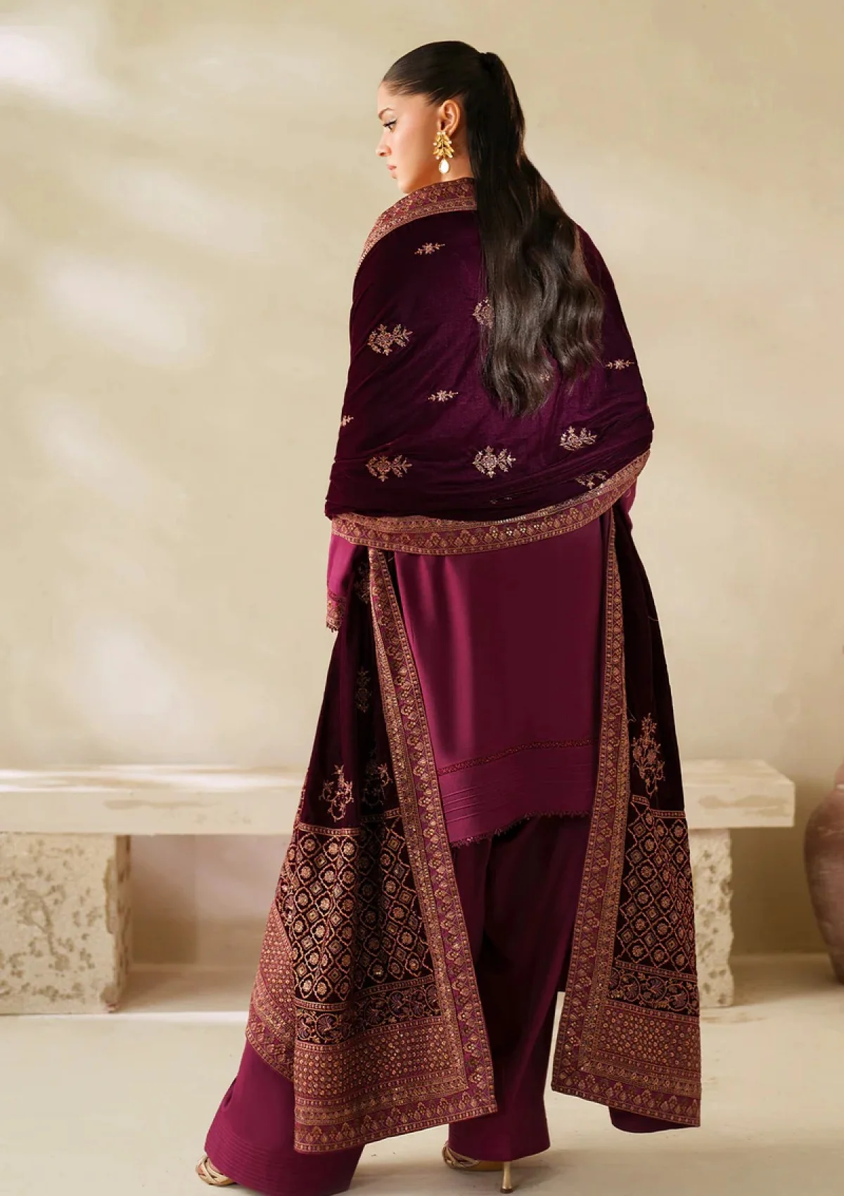 Zarif Zrf-Vs-02 Winter Edit 25 Velvet Shawl 4 Zarif Zrf-Vs-02