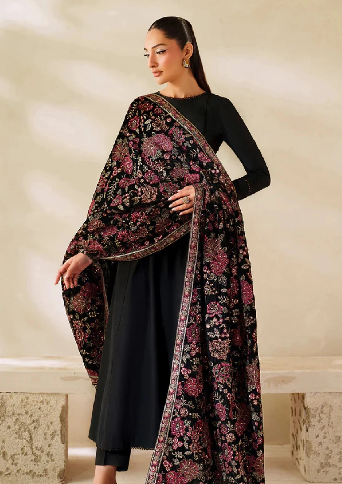 Zarif Zrf-Vs-03 Velvet Shawl Winter Edit 25 2 Zarif Zrf-Vs-03