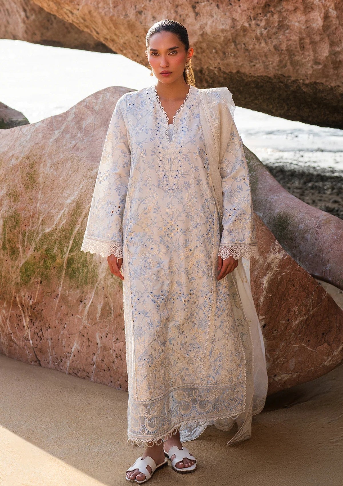 Afrozeh Endless Aes-03 Nerida Lawn Collection 1 Afrozeh Endless Aes-03 Nerida Lawn Collection