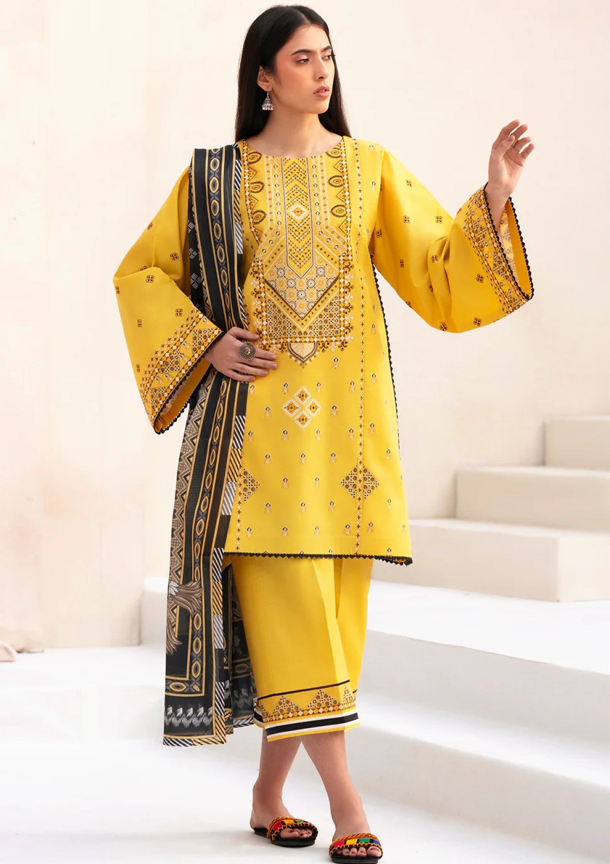 Bin Ilyas Aaina Bia25- 86 B Lawn 3 Bin Ilyas Aaina Bia25 86 B