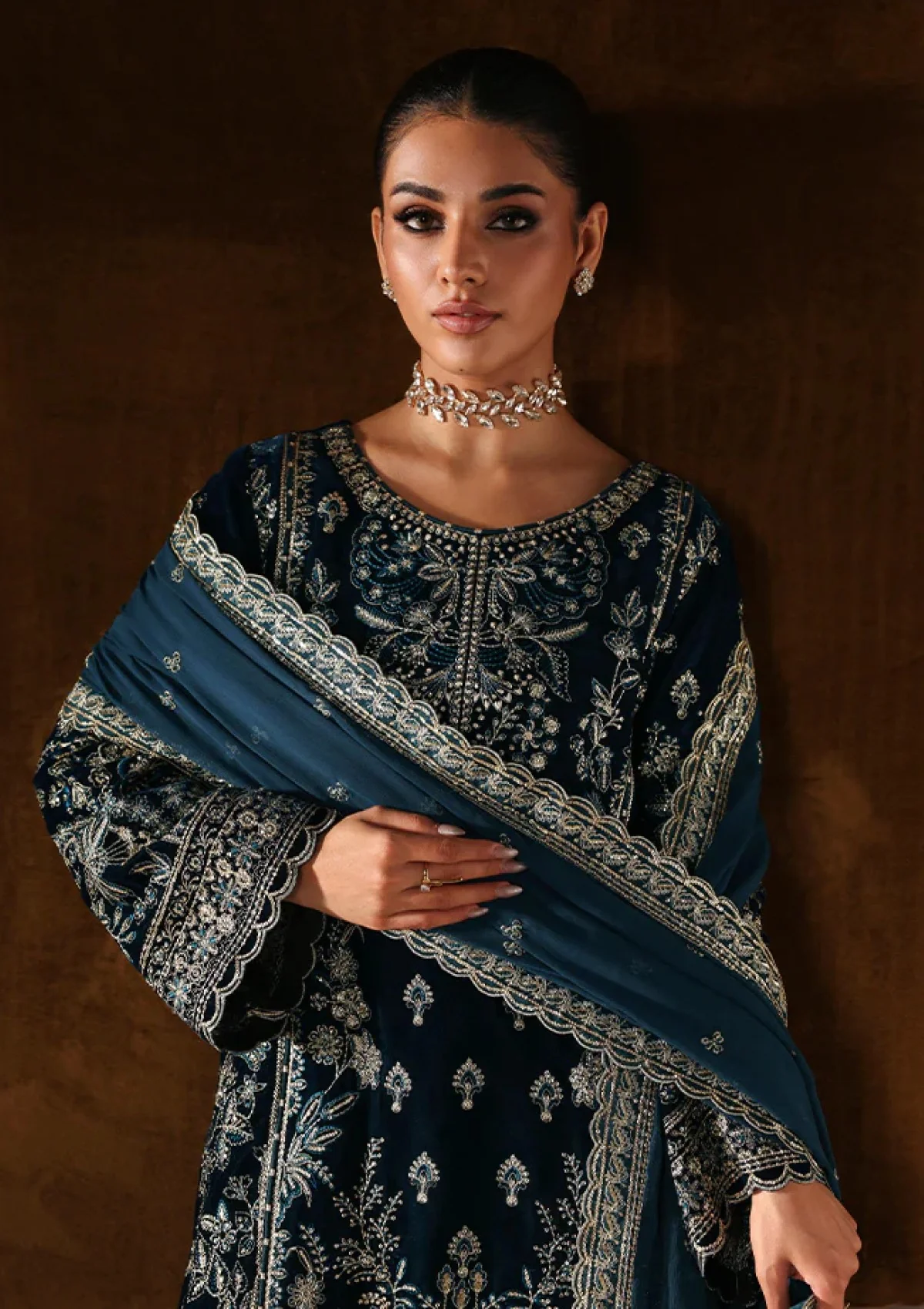 Gulaal Gmv-11 Morena Marais Unstitched Formals Velvet 25 3 Gulaal Gmv-11 Morena