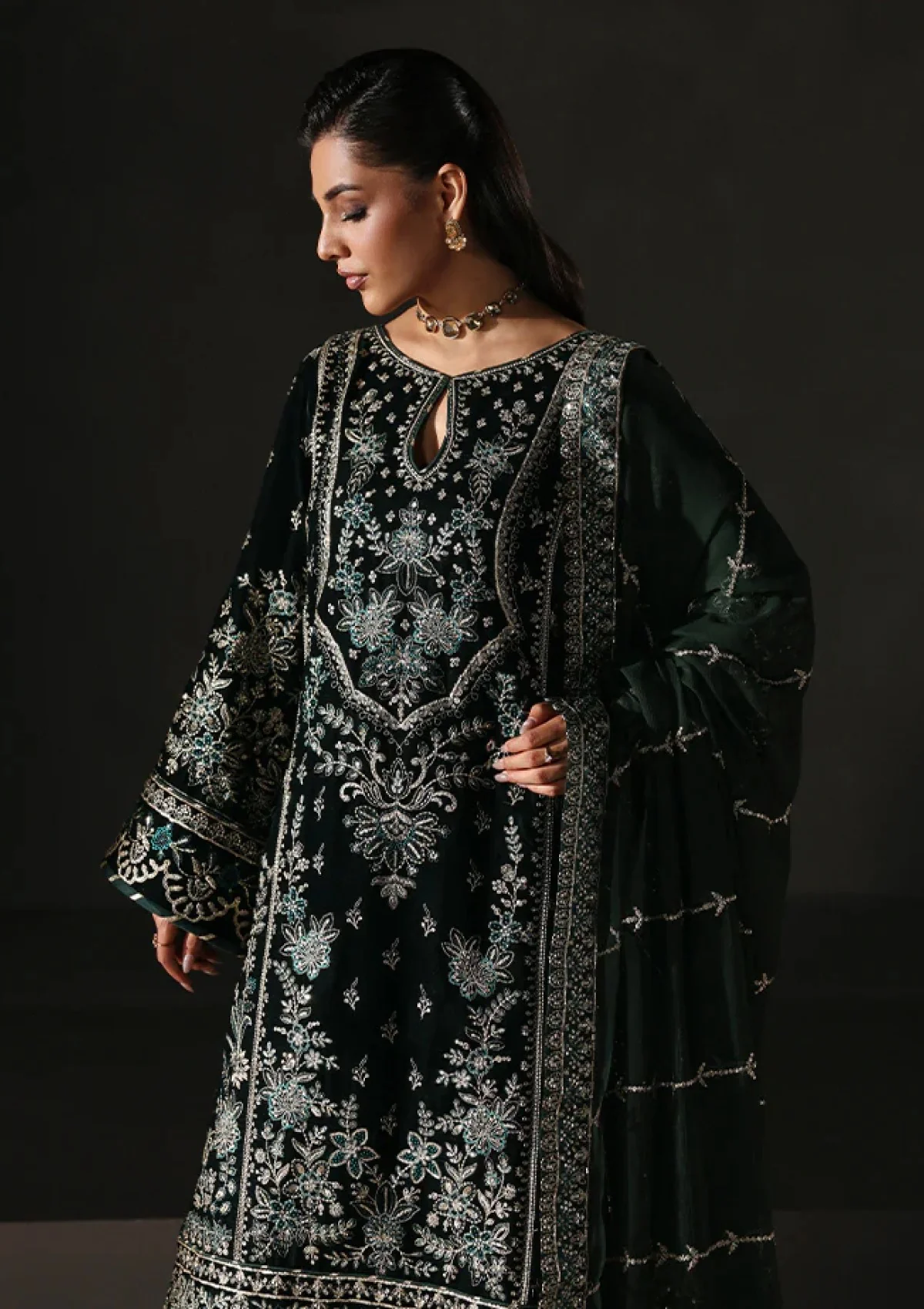 Gulaal Gmv-12 Evana Marais Unstitched Formals Velvet 25 2 Gulaal Gmv-12 Evana