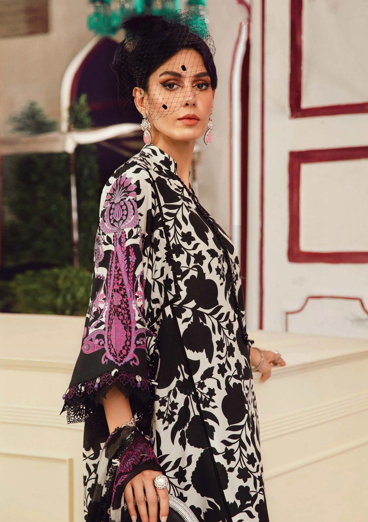 Maria B Rani Mahal Mrm-04 B M Prints 25 Winter Collection 4 Maria B Rani Mahal Mrm-04 B M Prints 25 Winter Collection - Image 4