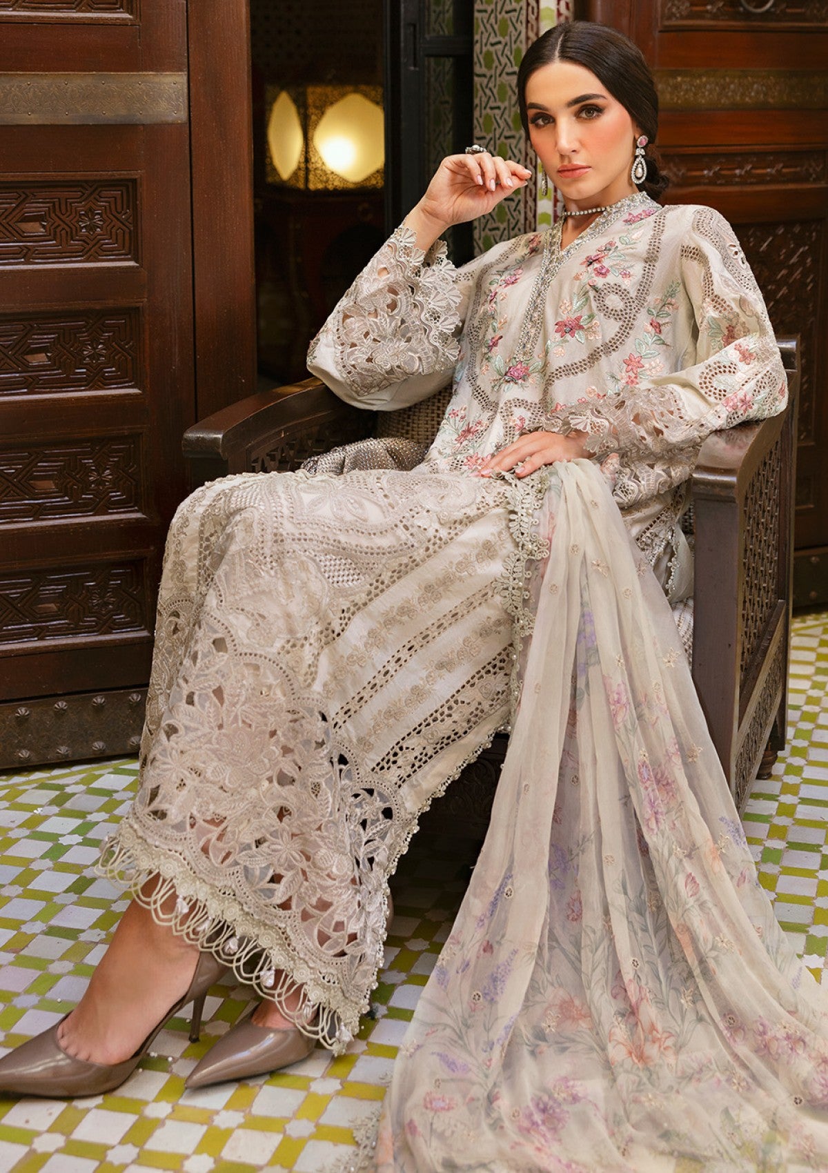 Maria B Voyage À Luxe Mbv25-14B Lawn Collection 2 Maria B Voyage À Luxe Mbv25-14B Lawn Collection - Image 2