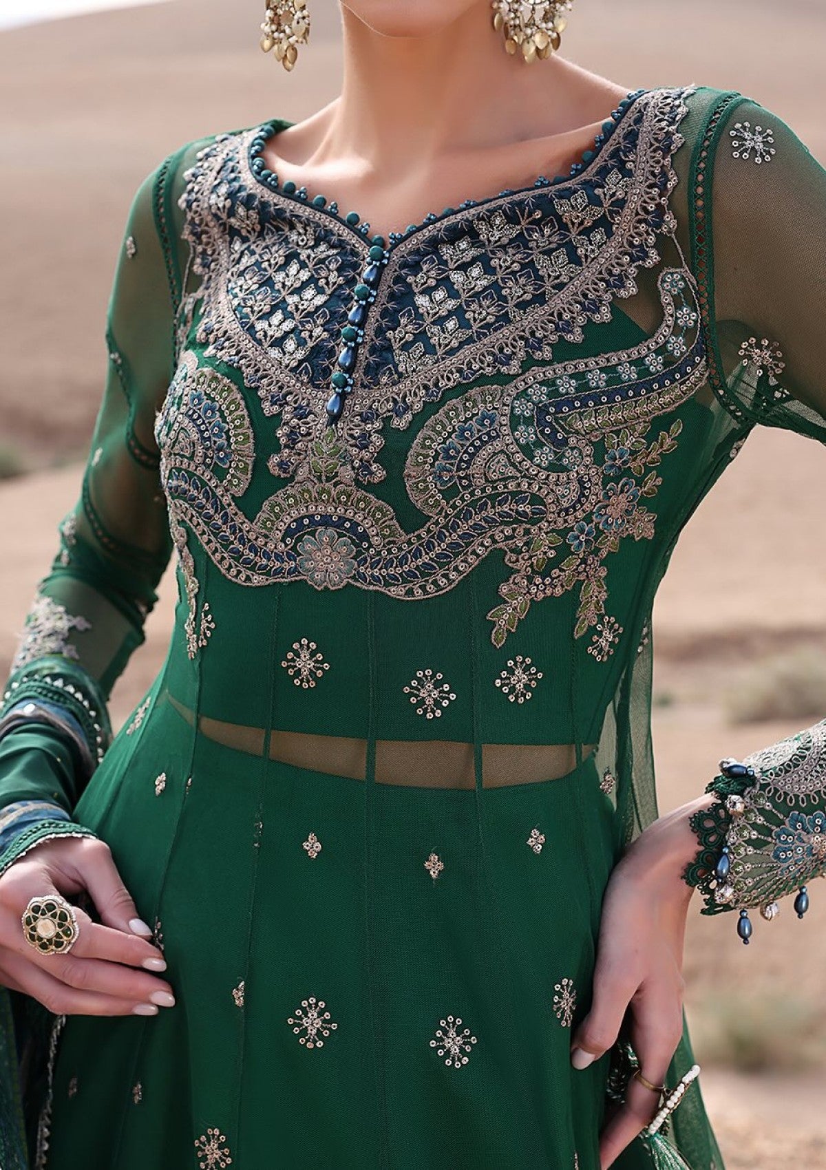 Maria B Voyage À Luxe Mbv25-7A Lawn Collection 4 Maria B Voyage À Luxe Mbv25-7A Lawn Collection - Image 4