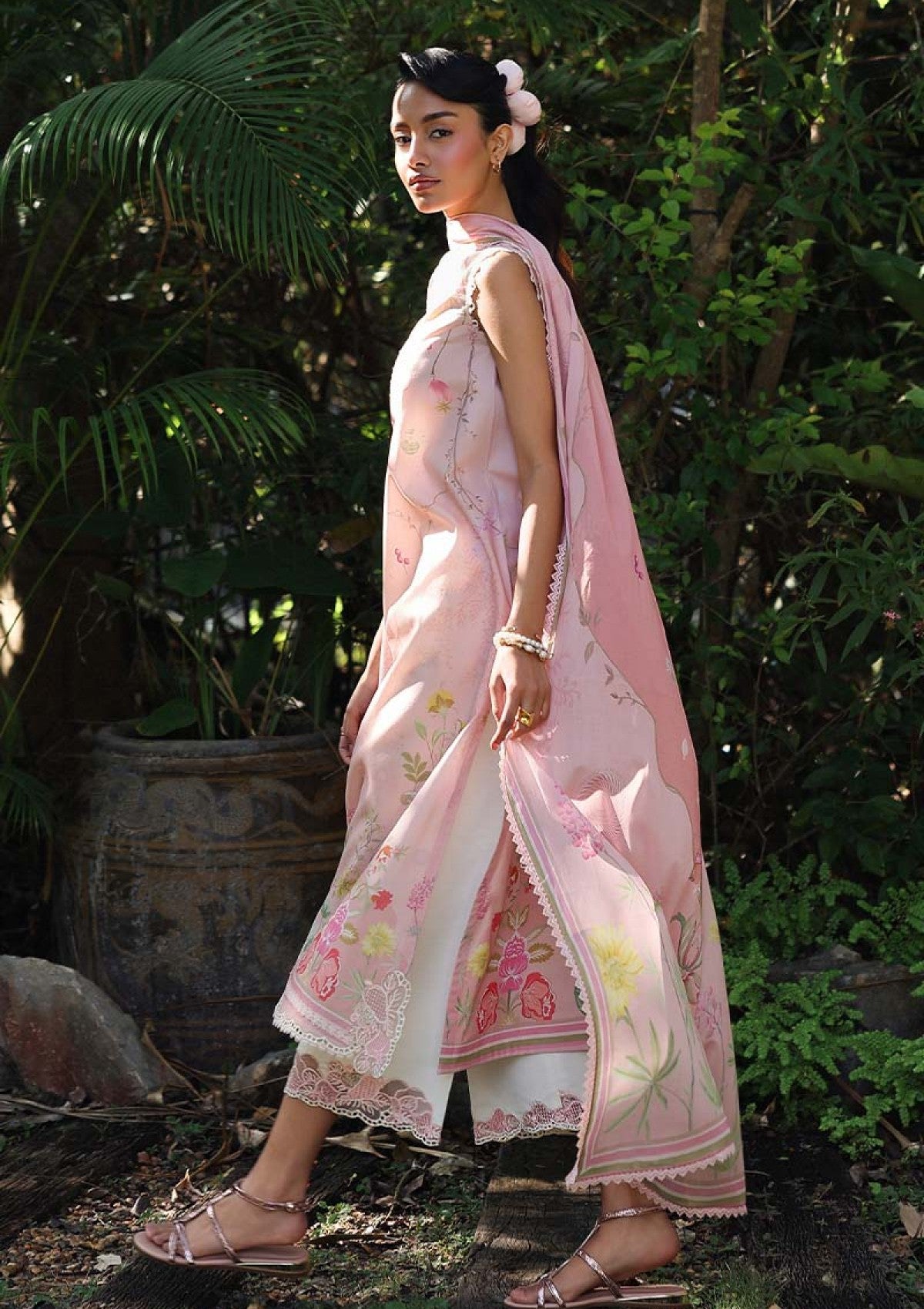 Qalamkar Iona Qql-01 B Unstitched 26 Q Prints Lawn 3 Qalamkar Iona Qql 01 B