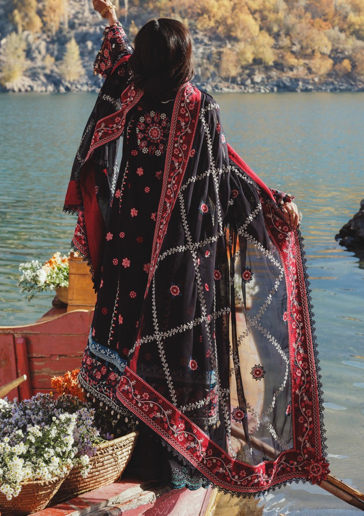 Aik Atelier Look-01 Lawn Nagar 26 2 Aik Atelier Look-01 Lawn Nagar 26 - Image 2