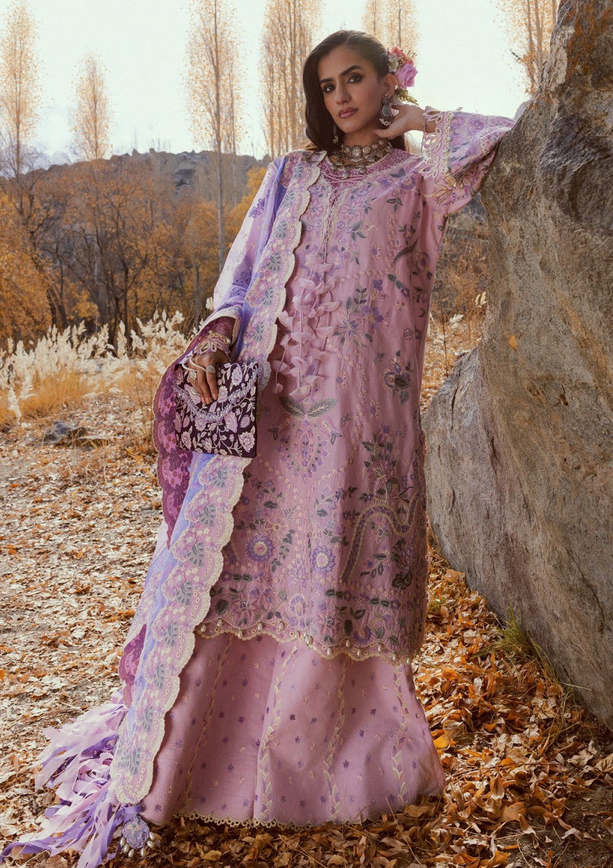 Aik Atelier Look -08 Lawn Nagar 26 1 Aik Atelier Look -08 Lawn