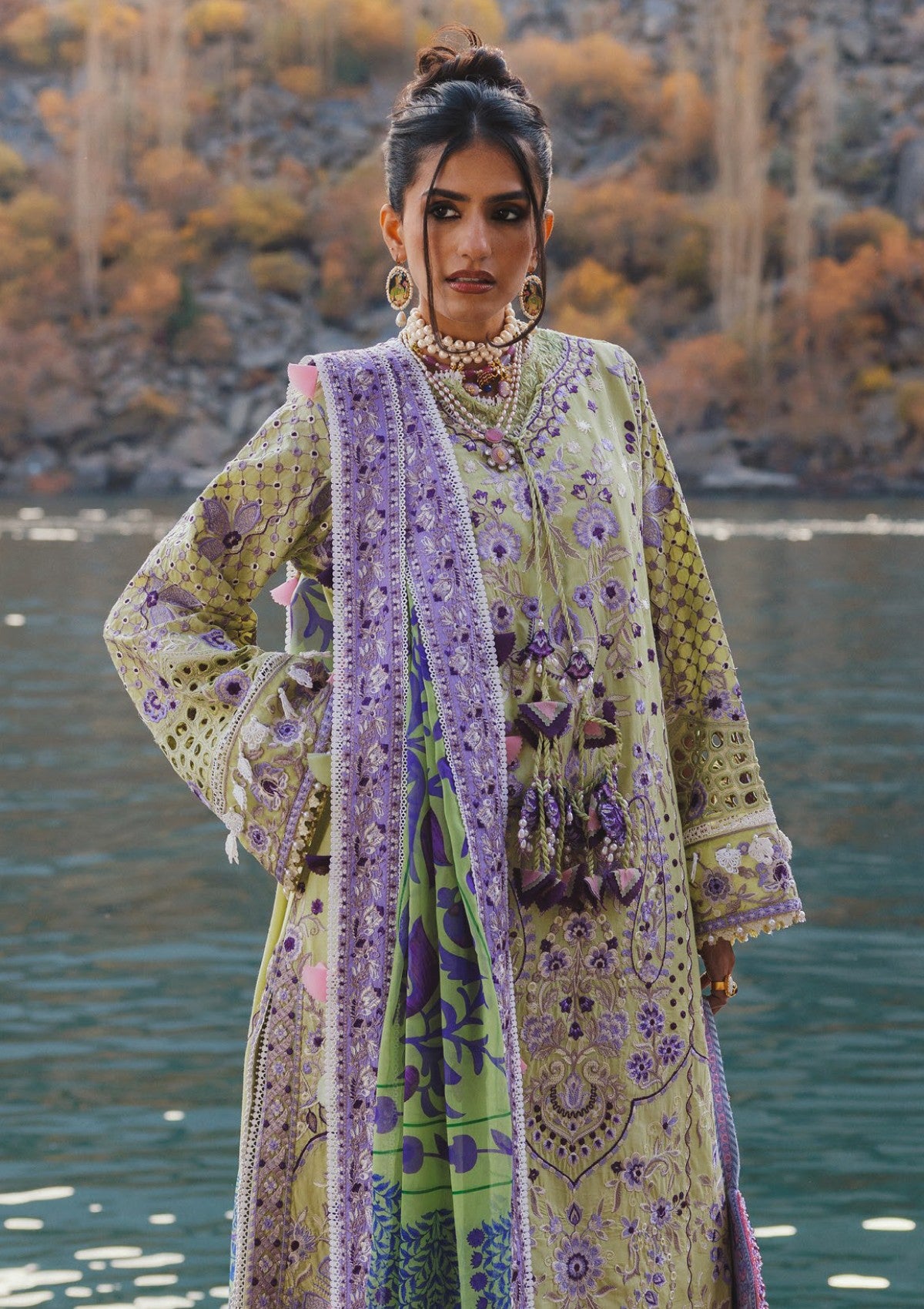 Aik Atelier Look -10 Lawn Nagar 26 4 Aik Atelier Look -10 Lawn Nagar 26 - Image 4