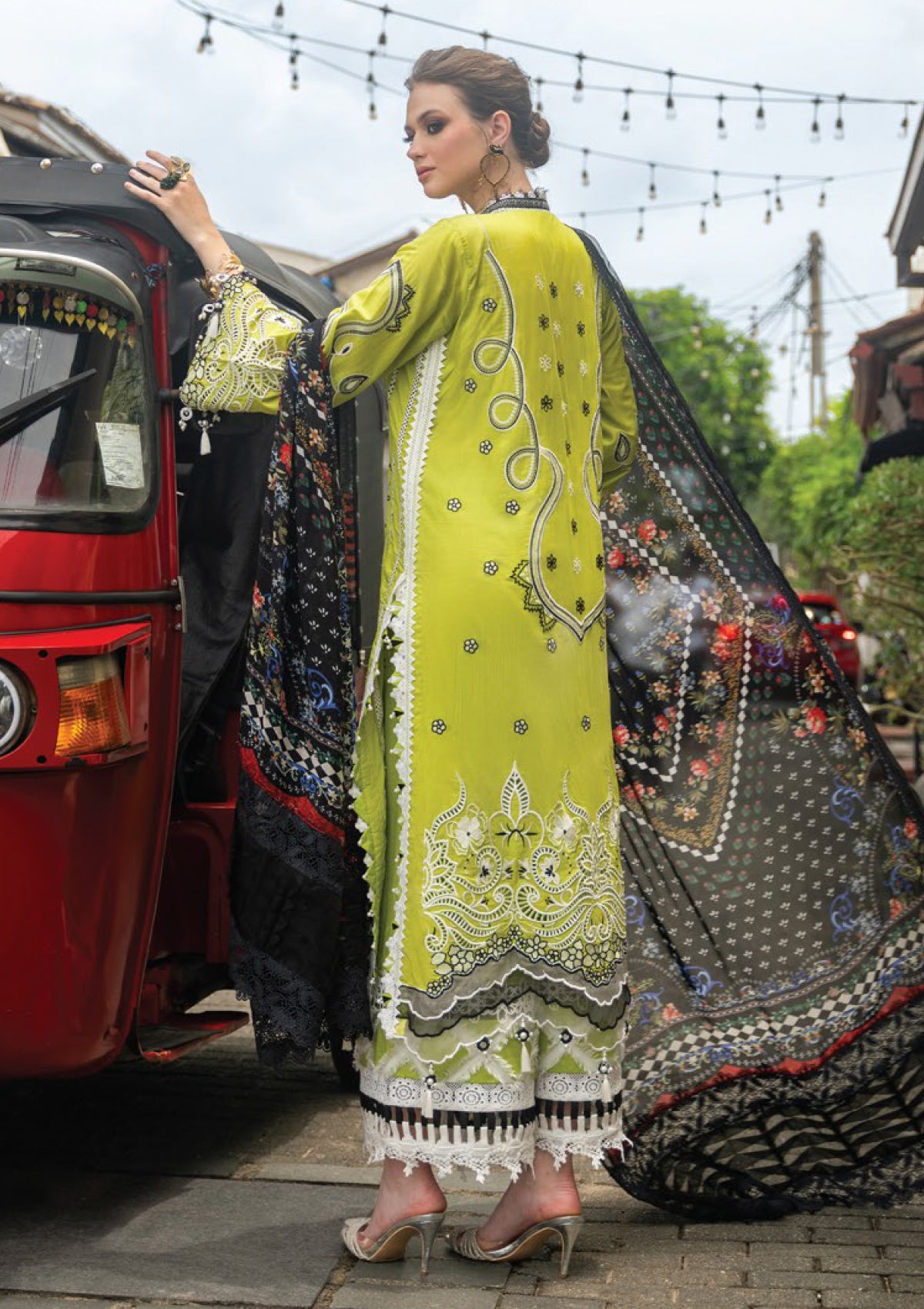 Annus Abrar Ab-11 Rutaba Neroli Luxury 26 2 Annus Abrar Ab-11 Rutaba Neroli Luxury 26 - Image 2