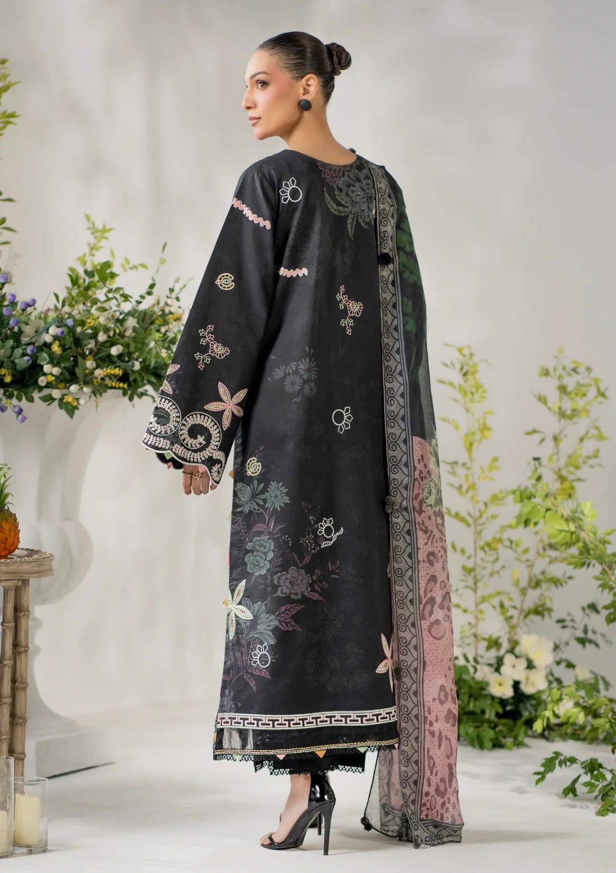 Atiya Irfan At-01 Volume 2 Summer 26 2 Atiya Irfan At-01 Volume 2 Summer 26 - Image 2