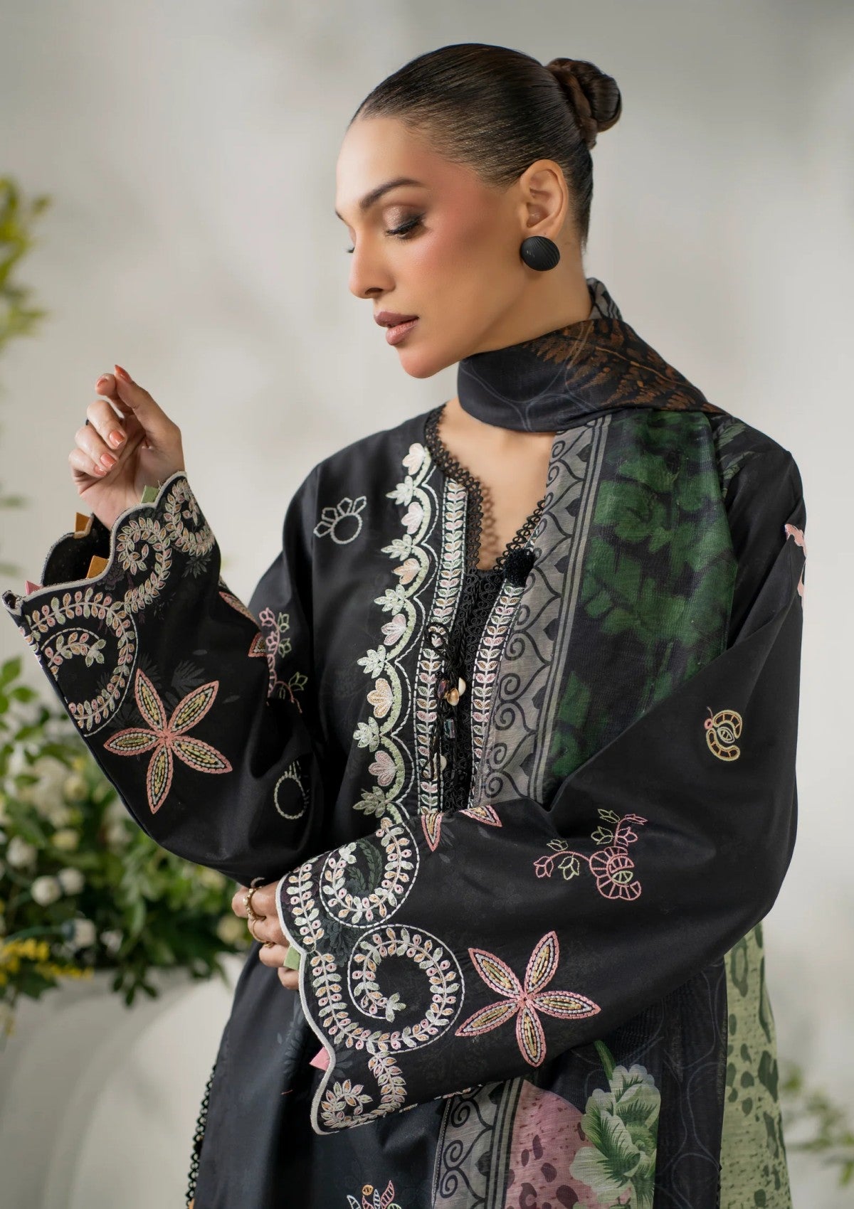 Atiya Irfan At-01 Volume 2 Summer 26 4 Atiya Irfan At-01 Volume 2 Summer 26 - Image 4