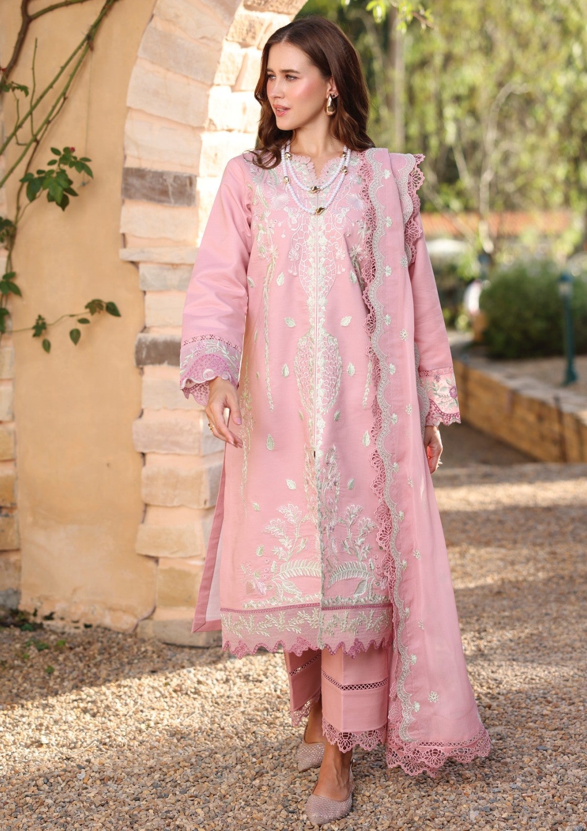 Ayleen Ranrez Luxe Blossom Summer 26 1 Ayleen Ranrez Luxe Blossom