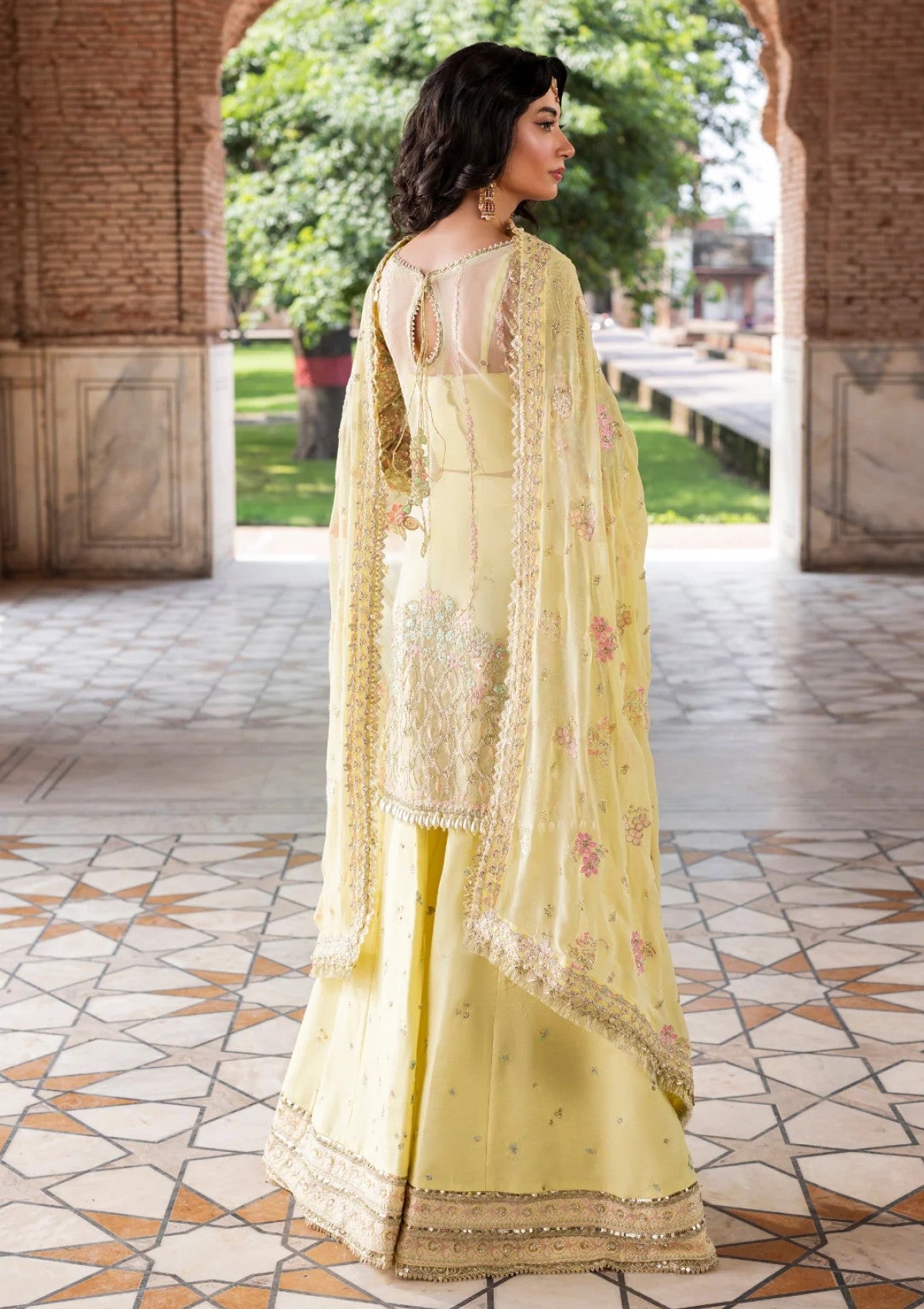 Aylin Ember Formals Festive 2 Aylin Ember Formals Festive - Image 2