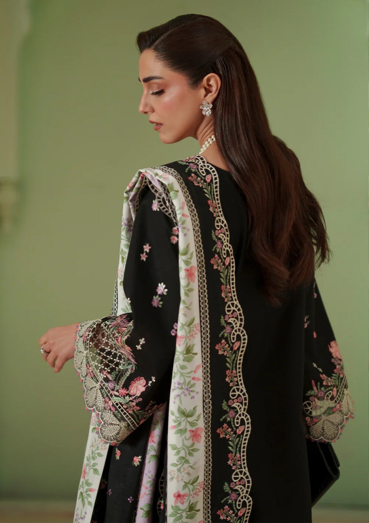 Bin Ilyas Bml- 112 B Mashriq Lawn Luxury 26 2 Bin Ilyas Bml- 112 B Mashriq Lawn Luxury 26 - Image 2