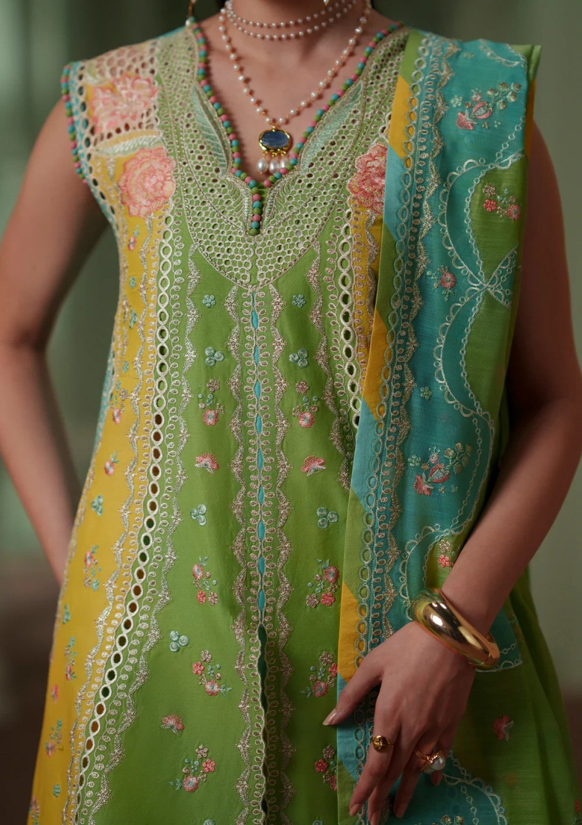 Bin Ilyas Bml- 114 A Mashriq Lawn Luxury 26 4 Bin Ilyas Bml- 114 A Mashriq Lawn Luxury 26 - Image 4
