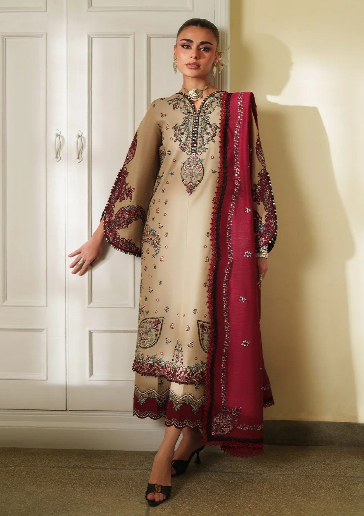 Bin Ilyas H-175 A Heritage Dore Lawn Summer 26 1 Bin Ilyas H-175 A Heritage Dore