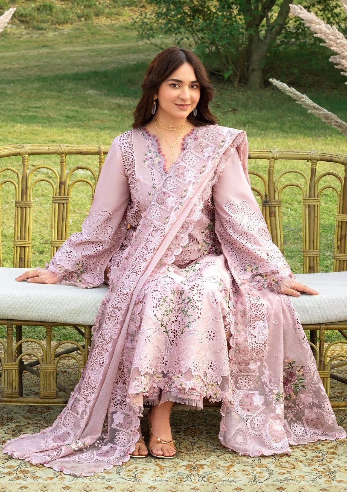 Elaf Premium Blooming Ely-04A Lawn Luxury 26 4 Elaf Premium Blooming Ely-04A Lawn Luxury 26 - Image 4