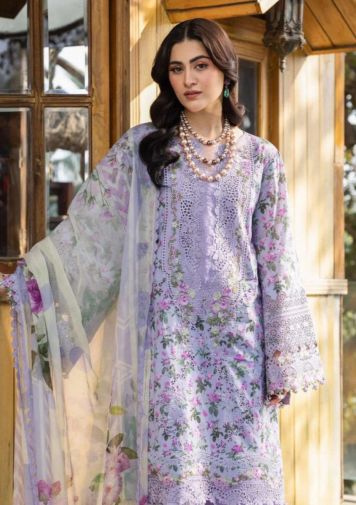 Elaf Premium Iris Erc 6B Lawn Chikankari Prints 26 4 Elaf Premium Iris Erc 6B Lawn Chikankari Prints 26 - Image 4