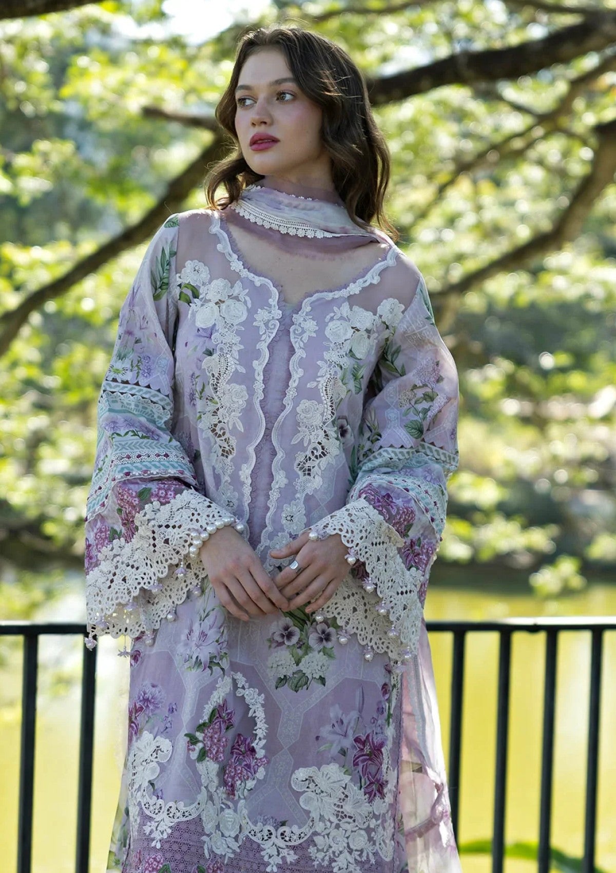 Elaf Premium Juliette Esa-08A Lawn Signature Embroidered Prints 26 3 Elaf Premium Juliette Esa-08A Lawn Signature Embroidered Prints 26 - Image 3